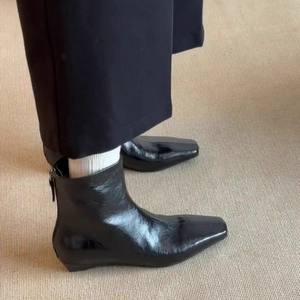 Botines de Mujer con Punta Cuadrada de Cuero Genuino Negro Estilo Francés, Elegantes y Versátiles para el Trabajo, con Cierre Trasero - Product Image 5