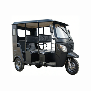 Triciclo de Carga <span class=keywords><strong>Bajaj</strong></span> de 3 <span class=keywords><strong>Ruedas</strong></span> con Motor de 250cc, Carrocería Cerrada, 6 Pasajeros - Product Image 1