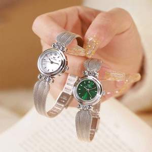 Montres pour femmes BS bee sister FA1807 NEW, petit cadran vert, montre à quartz de luxe, montre bracelet vintage pour femme. - Product Image 5