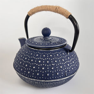 Juego de tetera de hierro fundido para el hogar con tazas de té recubiertas de esmalte, infusor y calentador para café y té - Product Image 4