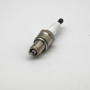 Vente chaude pour les accessoires de moteur moteur <span class=keywords><strong>Mitsubishi</strong></span> bougies d'allumage en alliage de cuivre nickel de haute qualité - Product Image 3