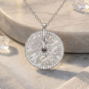 Collier Soleil pour Femme en Argent Sterling 925 avec Pendentif Monnaie Soleil Moissanite Brossé, Forme Ronde, Bijou Raffiné, Cadeau Idéal pour <span class=keywords><strong>Elle</strong></span> - Product Image 4