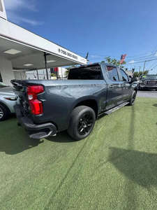 أفضل عرض: سيارات مستعملة نظيفة، شيفروليه سيلفرادو 1500 ليميتد 2022، كابينة طاقم مخصصة، بيك أب 4 أبواب، صندوق 5 3/4 قدم، جاهزة للشحن - Product Image 4