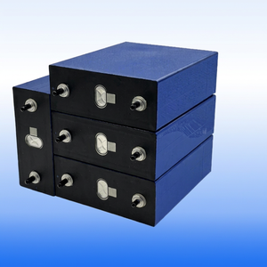 Celdas de Batería de Iones de Litio Prismáticas Hithium de 3.2V 320Ah con 8000 Ciclos para Almacenamiento de Energía Solar - Product Image 1