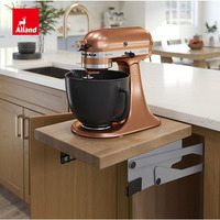 Armoire de cuisine minimaliste japonaise en érable et armoire en lin peint couleur sauge, style Shaker étroit, avec table relevable