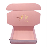 Boîte d'expédition en carton ondulé kraft écologique avec logo personnalisé, pelliculage mat haut de gamme et gaufrage, motif roses et fleurs
