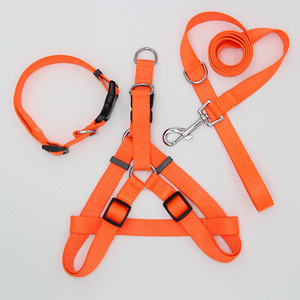 Hunde geschirr und Leinen Set mit Halsband Schritt in verstellbarem No Pull Safe Doggy Harness Weiches Nylon H-förmiges Ganzkörper geschirr - Product Image 3