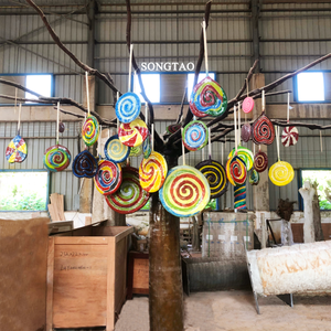 Árbol de Caramelo Artificial Decorativo con Tronco Seco y Paletas Colgantes para Exteriores o Jardín de Infancia - Product Image 1