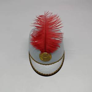 Sombrero de Caballero de Terciopelo Rojo con Pluma Negra para Disfraz de Halloween, Sombrero Festivo Unisex para Adultos - Product Image 2