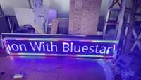 Panneau d'affichage LED publicitaire haute résolution P6 SMD Panneau d'affichage LED WiFi extérieur programmable Panneau matriciel LED RVB IP65 pour animations