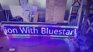 Panneau d'affichage LED publicitaire haute résolution P6 SMD Panneau d'affichage LED WiFi extérieur programmable Panneau matriciel LED RVB IP65 pour animations - Product Image 6