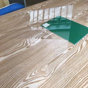 ม้วนฟิล์มพีวีซีใสเงางาม0.3 0.5มม. แผ่นพลาสติกพีวีซีสำหรับการขึ้นรูปสูญญากาศ - Product Image 1