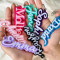 Porte-clés en acrylique imprimé UV double face de qualité supérieure avec remplissage de paillettes et anneau en acier inoxydable, cadeau personnalisé OEM, petite série
