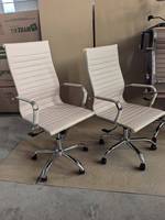 Chaise de bureau exécutive en cuir PU noir avec design moderne, fonction empilable, base chromée, structure en acier