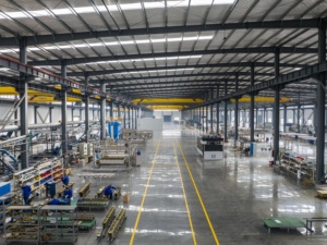 Macchina Automatica per la Piegatura del Vetro con Motore per la Produzione di Vetro Temperato e Colorato, Alta Efficienza e Basso Costo - Product Image 3