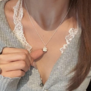 Collar con Colgante de Concha de Sirena de Plata de Ley S925, Collar de Nácar Blanco Natural de Alta Gama - Product Image 1