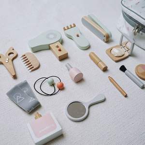 Juego <span class=keywords><strong>de</strong></span> maquillaje para niños, peine <span class=keywords><strong>de</strong></span> simulación <span class=keywords><strong>de</strong></span> madera, lápiz labial y perfume, juguetes, accesorios <span class=keywords><strong>de</strong></span> <span class=keywords><strong>corte</strong></span> <span class=keywords><strong>de</strong></span> <span class=keywords><strong>pelo</strong></span>, bolso para niñas, casa <span class=keywords><strong>de</strong></span> juegos - Product Image 3