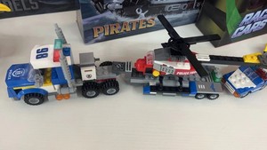 COGO 3098 <span class=keywords><strong>3</strong></span> en 1 Estación de Policía Helicóptero Transportador Vertiplane Patrol Wagon Remolque Bloques de Construcción - Product Image 4