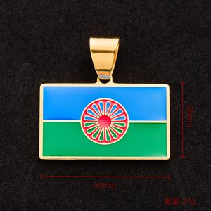 Colgante de bandera gitana Romany de acero inoxidable chapado en oro al por mayor con borde de circonitas para joyería DIY de orgullo nacional - Product Image 3