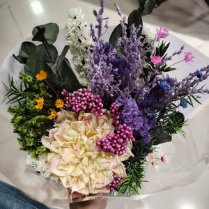 Bouquet <span class=keywords><strong>de</strong></span> fleurs séchées, herbe <span class=keywords><strong>de</strong></span> la pampa et eucalyptus préservés, style rustique campagnard, <span class=keywords><strong>centre</strong></span> <span class=keywords><strong>de</strong></span> <span class=keywords><strong>table</strong></span>, sans entretien, décoration naturelle - Product Image 4