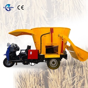 Mezcladora TMR Autopropulsada PTO de 10 m³ para Forraje, Máquina Mezcladora de Alimentos para Ganado, Precio de Venta - Product Image 1