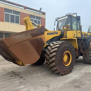 Komatsu WA500 2020 Model 9 Ton Rated Load Wheel Loader Cummins Engine Denison Hydraulic Pump Yellow Raised Bucket Off-Road <b>Tires</b> - Product Image 4