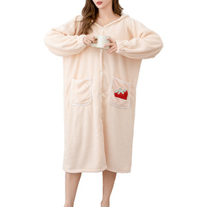 Peignoir en polaire pour femme avec poche fraise, manches longues, à capuche, blanc beige, doux, absorbant, pour la maison, automne hiver, confortable - Product Image 4