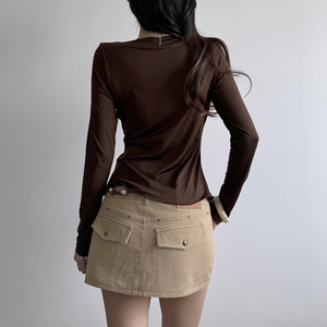 เสื้อยืดแขนสั้น/ยาว ผู้หญิง ผ้าถัก ระบายอากาศได้ดี เป็นมิตรกับสิ่งแวดล้อม สีพื้น วินเทจ ทรงปกติ คอวี สวมใส่สบาย - Product Image 5