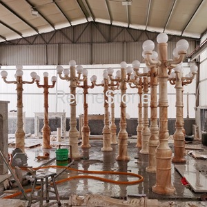 Piliers de lampadaires <span class=keywords><strong>en</strong></span> <span class=keywords><strong>marbre</strong></span> rouge coucher de soleil, sculptés pour jardin moderne, <span class=keywords><strong>avec</strong></span> motifs personnalisés - Product Image 3