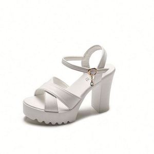 Chaînes de vêtements en métal populaires pour femmes, chaînes décontractées pour toutes les saisons, usage domestique, marque américaine Mairun 823, logo personnalisé OEM/ODM pris en charge - Product Image 2