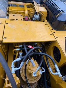 Excavadora de cadenas Caterpillar CAT330BL 330C/CL 330D/DL/D2L 330GC usada, original, de 30 toneladas, en buen estado de funcionamiento, con motor a bajo precio. - Product Image 5