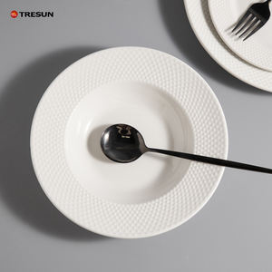 ชุดจานอาหารเซรามิกพอร์ซเลนสีขาวลายนูน สำหรับร้านอาหาร โรงแรม ผลิตในจีน รับผลิตตามสั่ง ขายส่ง - Product Image 4