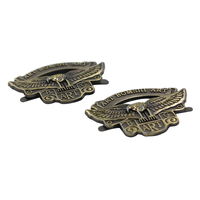 Étiquette métallique personnalisée pour vêtements, logo de marque gravé, plaque nominative, service OEM accepté, étiquettes pour chaussures