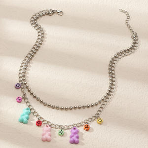 Chaîne de boule argentée de conception coréenne avec le tour de cou perlé acrylique mignon colliers de lanière de charme d'ours gommeux de résine mignonne - Product Image 4