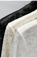 Chemisier élégant pour femme en dentelle à col roulé, manches longues, maille florale transparente, coupe ajustée, idéal pour les soirées romantiques