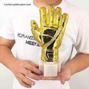 Trophée de match de football <span class=keywords><strong>Gant</strong></span> d'or mondial Gianluigi <span class=keywords><strong>Buffon</strong></span> Iker Casillas Gardien de but Personnalisé Golden Boot Award Ballon D'Or Trophée - Product Image 3