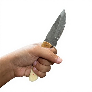 Couteaux Rajput à lame fixe en acier Damas, manche en bois Pakka bleu, garantie de 3 ans - Personnalisable pour la chasse - Product Image 2