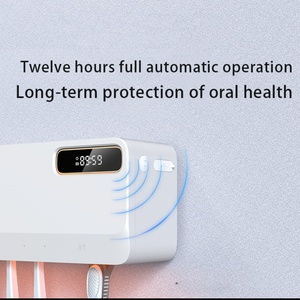 Support mural personnalisé pour brosses à dents avec stérilisateur UVC, séchage par ventilateur et minuterie - Product Image 5