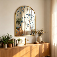Miroir d'appoint élégant en métal doré, miroir mural décoratif avec motif floral bleu gravé pour la décoration intérieure de chambre et de salon