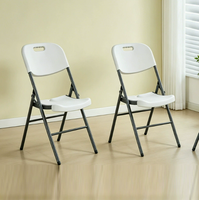 Chaise pliante empilable en plastique HDPE avec structure en acier, idéale pour banquets, mariages, événements extérieurs, camping, jardin et autres lieux.
