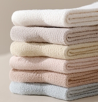 Chaussettes Fuzzy avec logo Chaussettes de sommeil confortables Chaussettes Fuzzy Rose clair