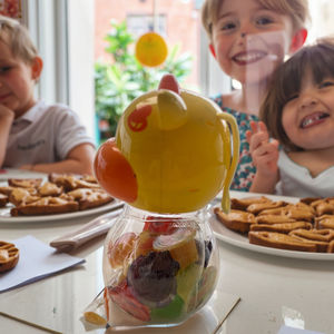 Bâtonnets de fruits naturels, dessin animé, multicolores, rafraîchissants, goût sucré, gelée de fruits, pudding, infusé de glucose, certifié halal, en sachet - Product Image 5