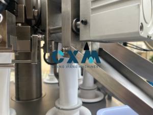 Máquina de Llenado de Tubos Blandos con Sellado por Aire Caliente, Alimentación Automática de Tubos, Codificación de Fecha y Control PLC - Product Image 6