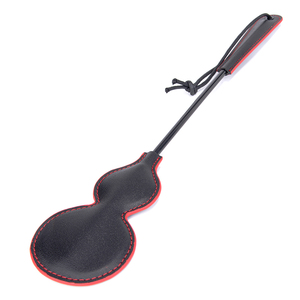 PU-Leder BDSM Flirt-Federpeitsche Paddle SM Spanking Handklatsche 100% Wasserdichtes Sexprodukt - Product Image 1