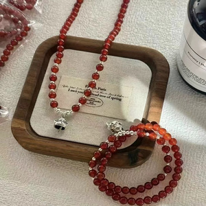 สร้อยข้อมือแมวนำโชคอาเกตสีแดงธรรมชาติ เงินแท้ S925 ดีไซน์หรูหราสำหรับผู้หญิง แบบสองวง ใส่ได้ทุกวัน - Product Image 4