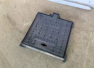 최고 가격 사각형 연성 철 콘크리트 충전 프리미엄 매립형 시멘트 맨홀 커버 교통 시설용 맞춤형 색상 - Product Image 6