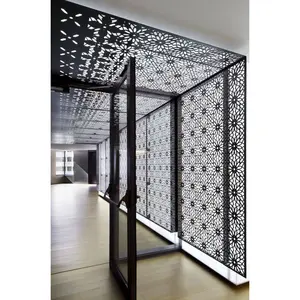 Laser Cut Aluminium Geperforeerde Metalen Plafond Tegels Voor Garden Home Hotels Kantoor Plafond Project Decoratie