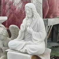 Statue de Jésus-Christ en marbre blanc sculpté, en position de méditation, sculpture religieuse avec Sacré-Cœur pour la décoration de jardin d'église