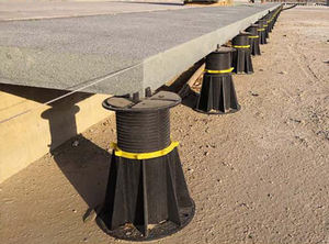 Système de piédestal de passerelle extérieure en plastique moderne Sunsbuild, supports de dalles de pavage réglables pour les projets de revêtement de sol d'accès à la cuisine - Product Image 5