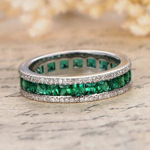 Anello in Argento Smeraldo T0778, Gioiello Geometrico da Donna per Fidanzamento con Accenti di Diamanti - Product Image 2